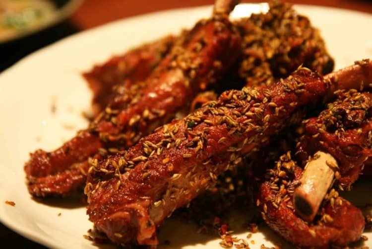 Fried pork ribs with chili and fennel spice