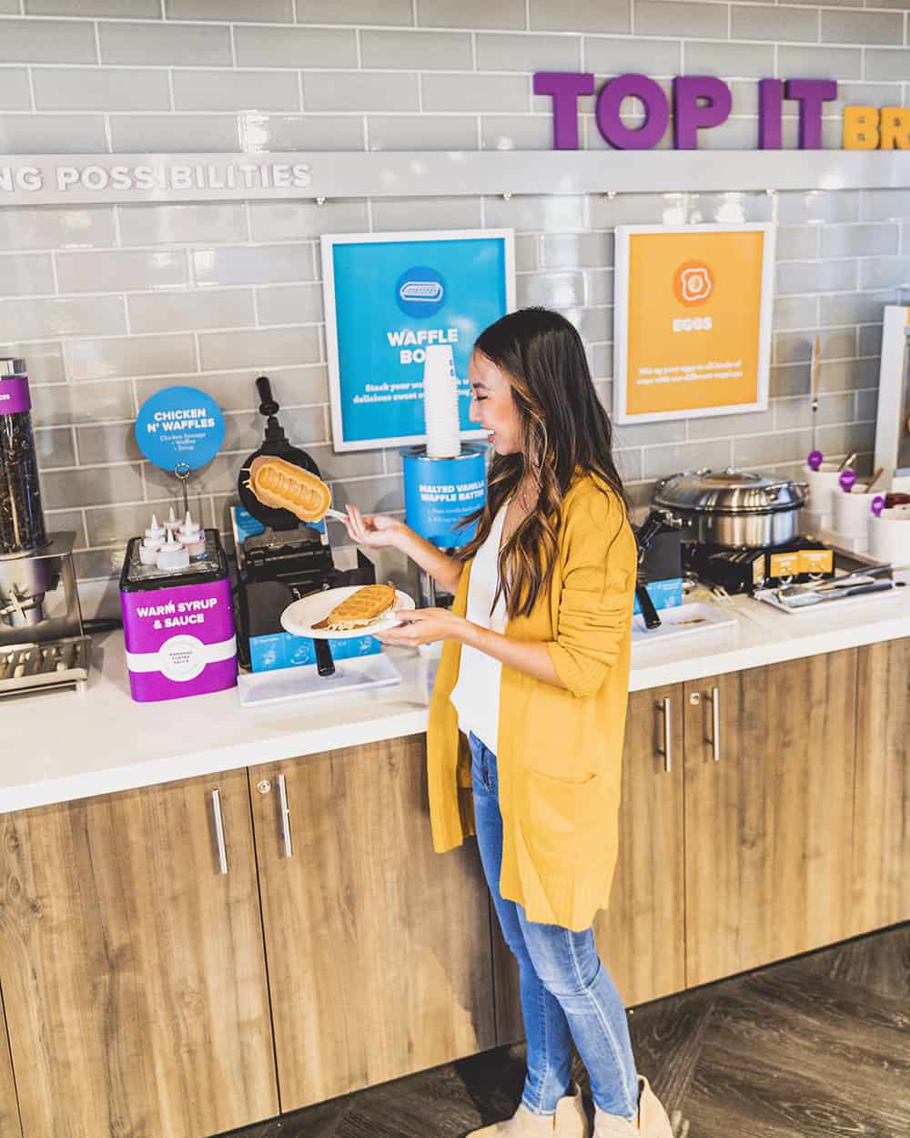 Tru by Hilton Tru Top It Breakfast Bar