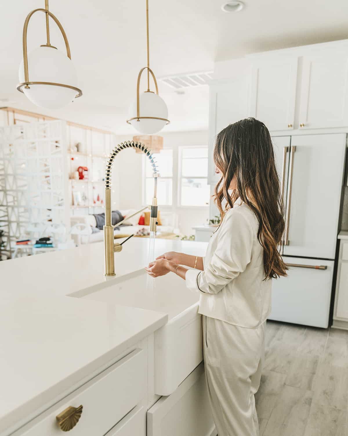 white farmhouse sink